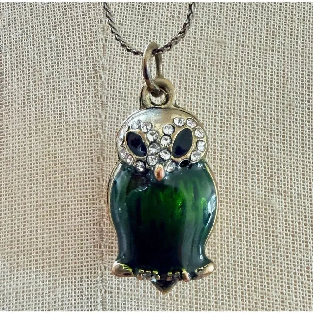 VintageāOwl Pendant Necklace Green Enamel Rhinestone Eyes